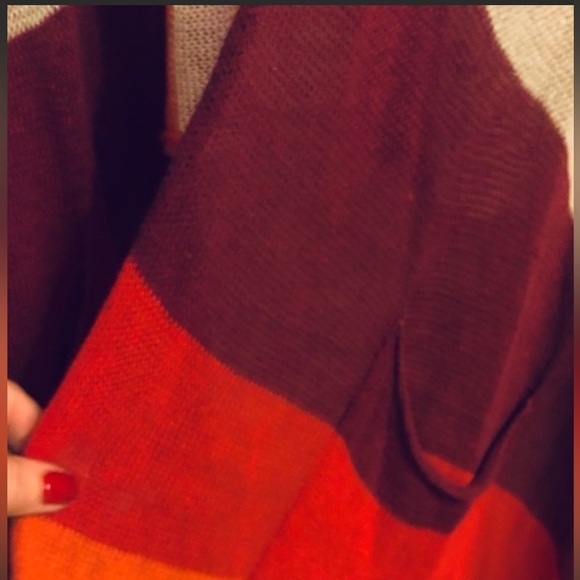 Tommy Bahama size X- Large high low hooded sweater with pockets - Picture 15 of 16